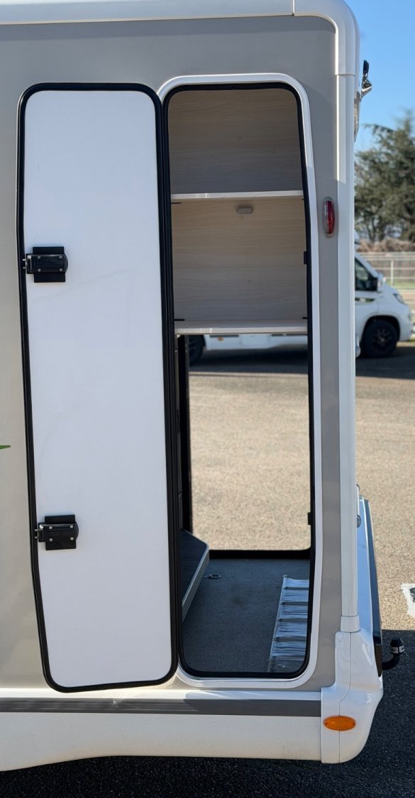 Chausson 640 Titanium VIP (2024) thumbnail 9