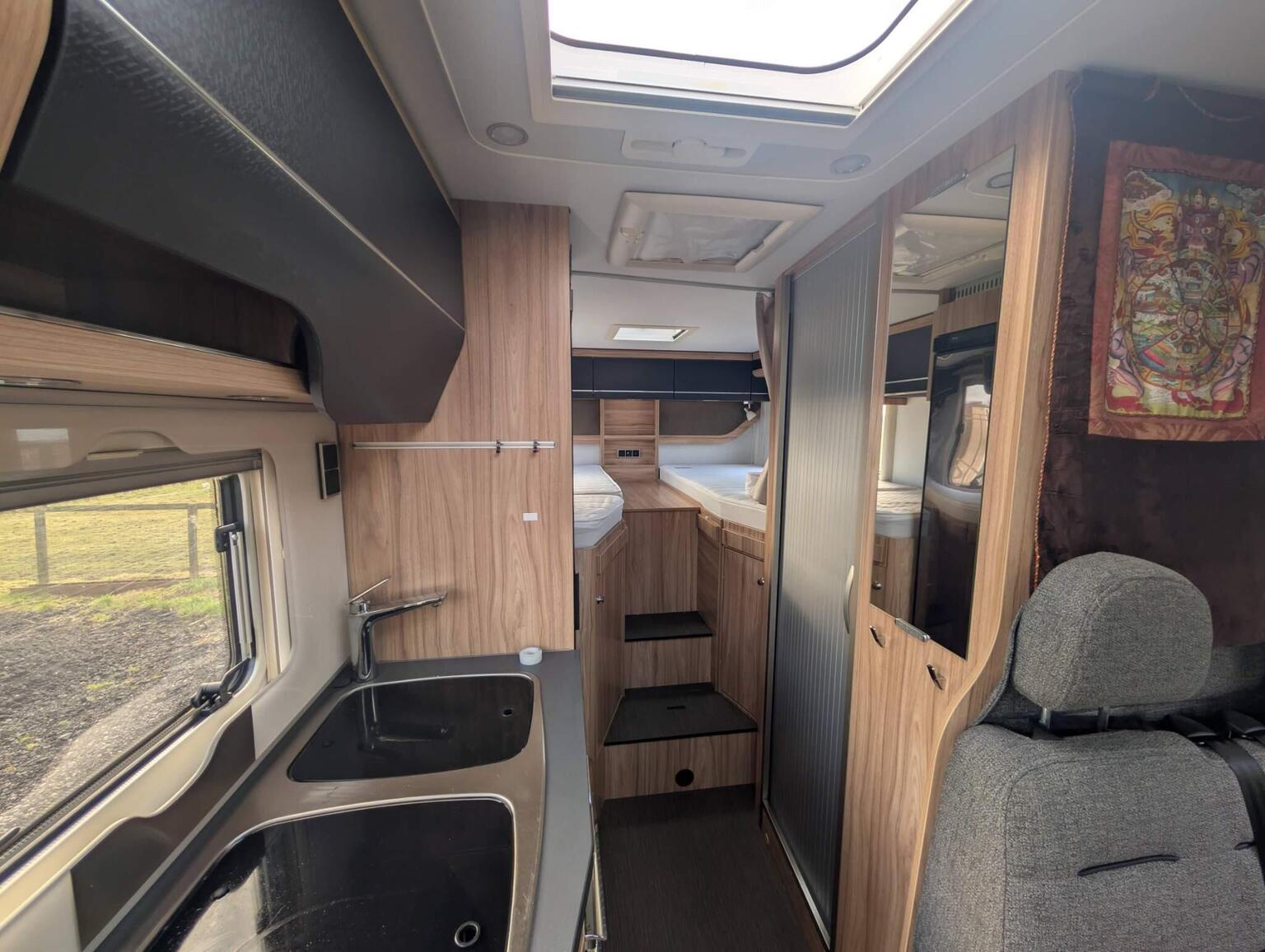 Hymer 570 Crossover thumbnail 5
