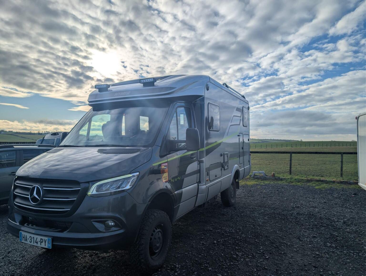 Hymer 570 Crossover thumbnail 6