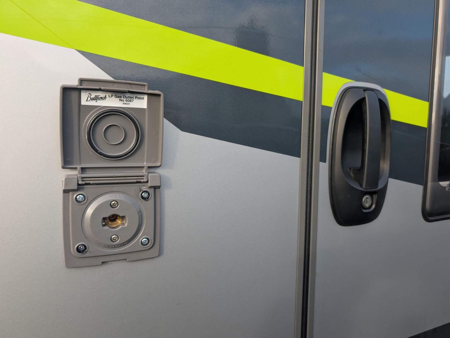 Hymer 570 Crossover thumbnail 8