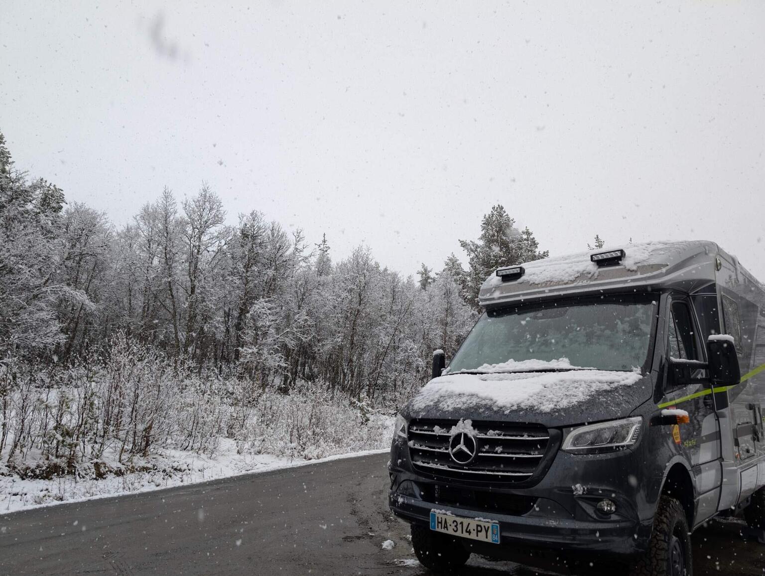 Hymer 570 Crossover thumbnail 9