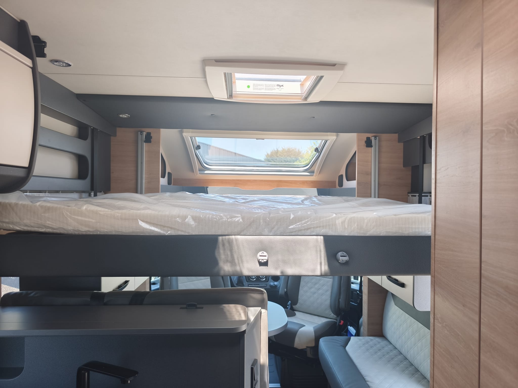 Knaus Live Wave 700 MEG Platinum Selection thumbnail 19