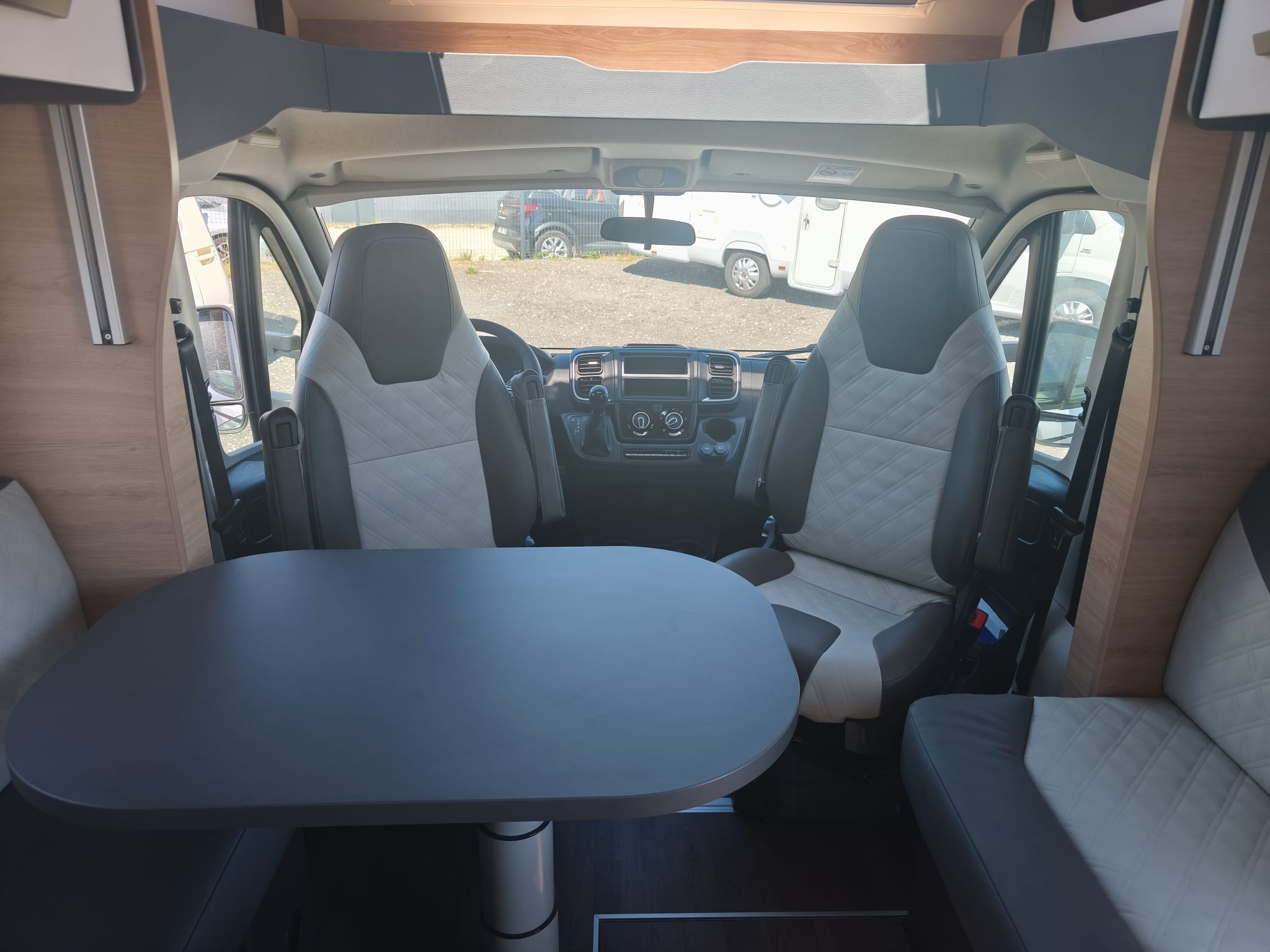 Knaus Live Wave 700 MEG Platinum Selection thumbnail 20