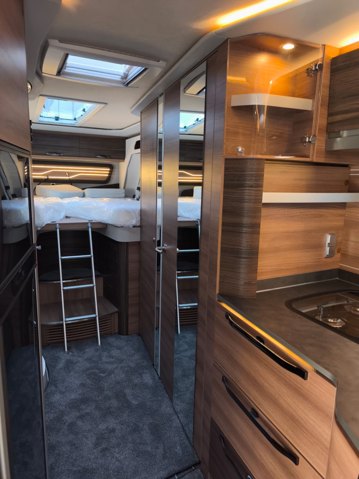 Knaus Sun I 900 LEG thumbnail 9