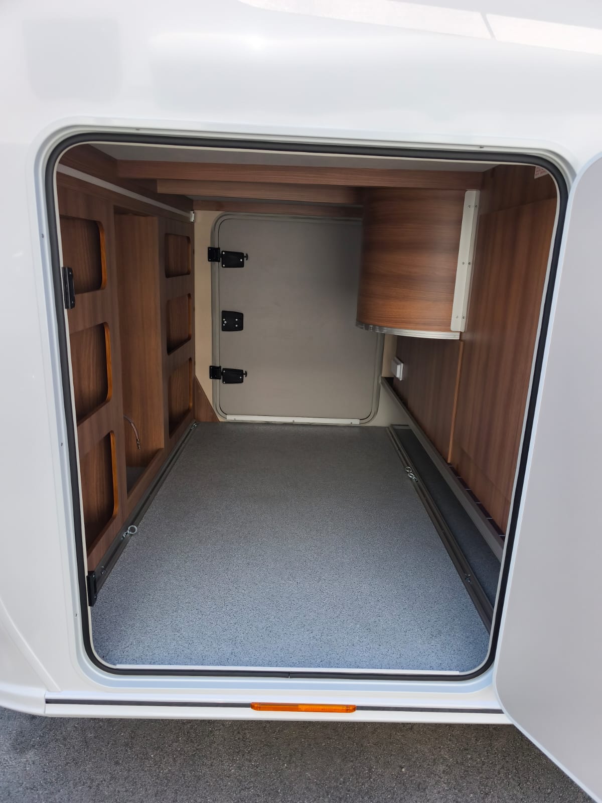 Knaus Sun I 900 LEG thumbnail 3