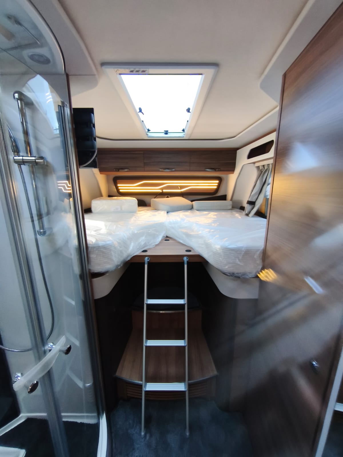 Knaus Sun I 900 LEG thumbnail 11