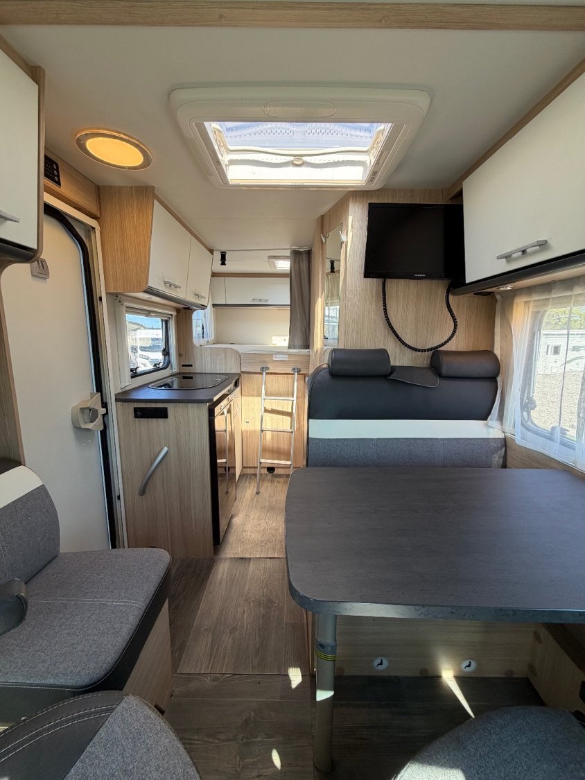 Sunlight V 60 (2020) thumbnail 12