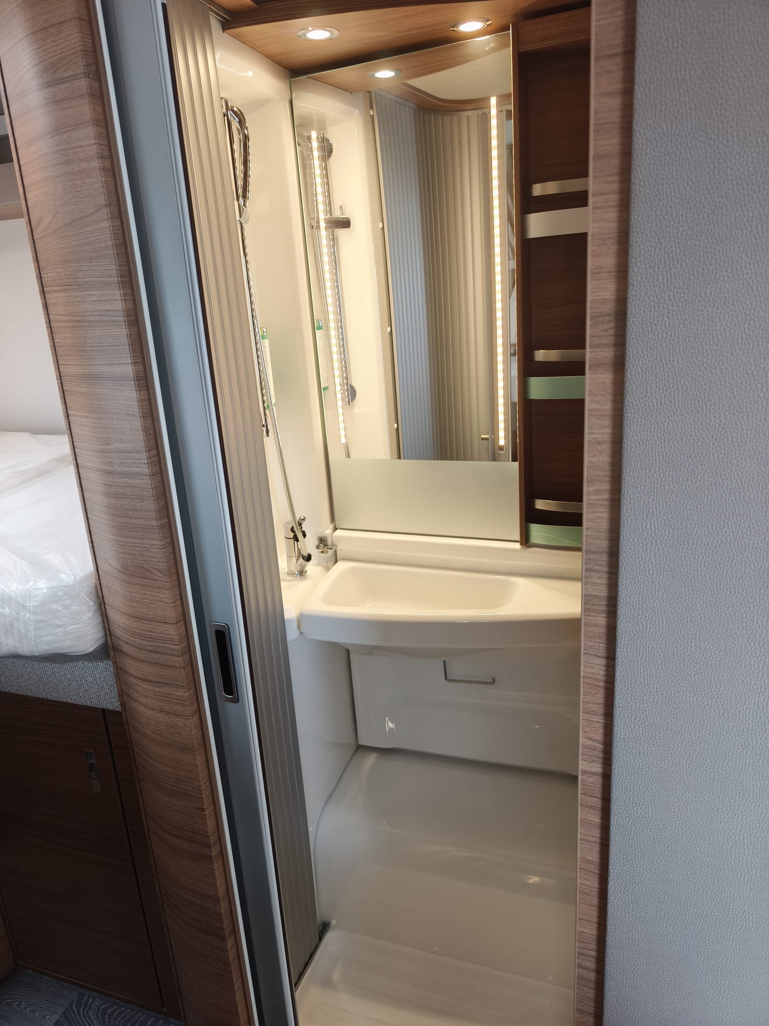 Van Wave 640 MEG (2024) thumbnail 7