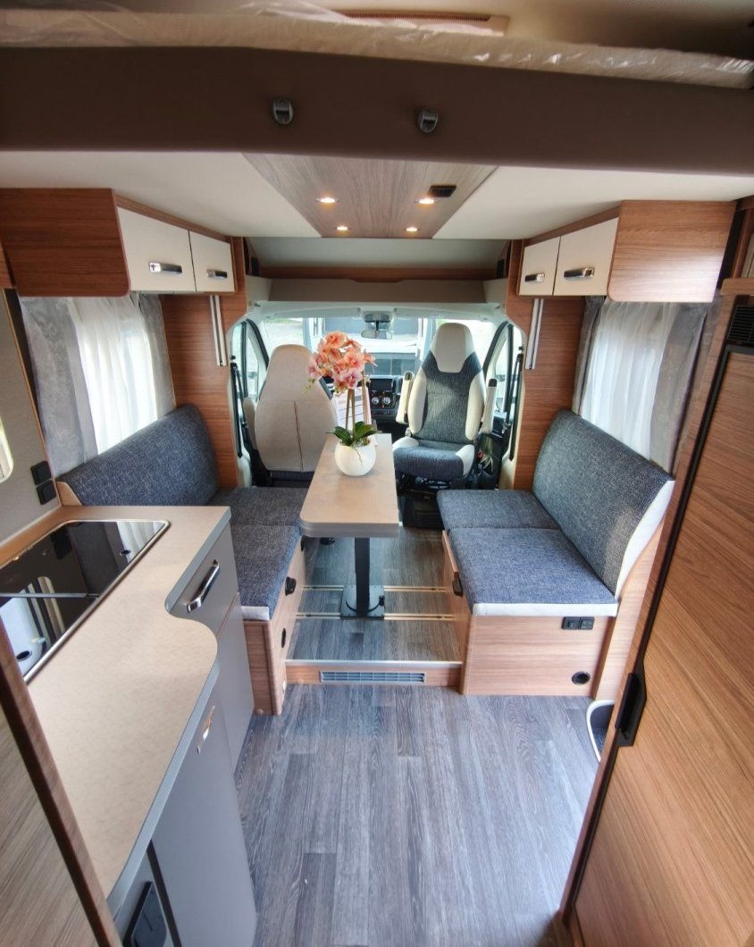 Weinsberg CaraSuite 700 DX thumbnail 4