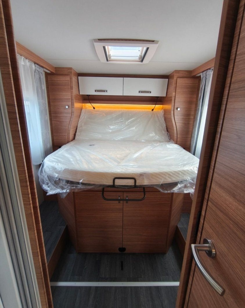 Weinsberg CaraSuite 700 DX thumbnail 6