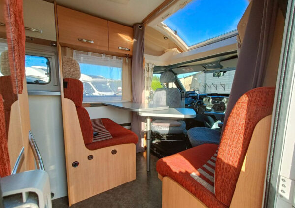 used-motorhome-for-sale-in-france-Challenger-Genesis-58-Ford-transit-3