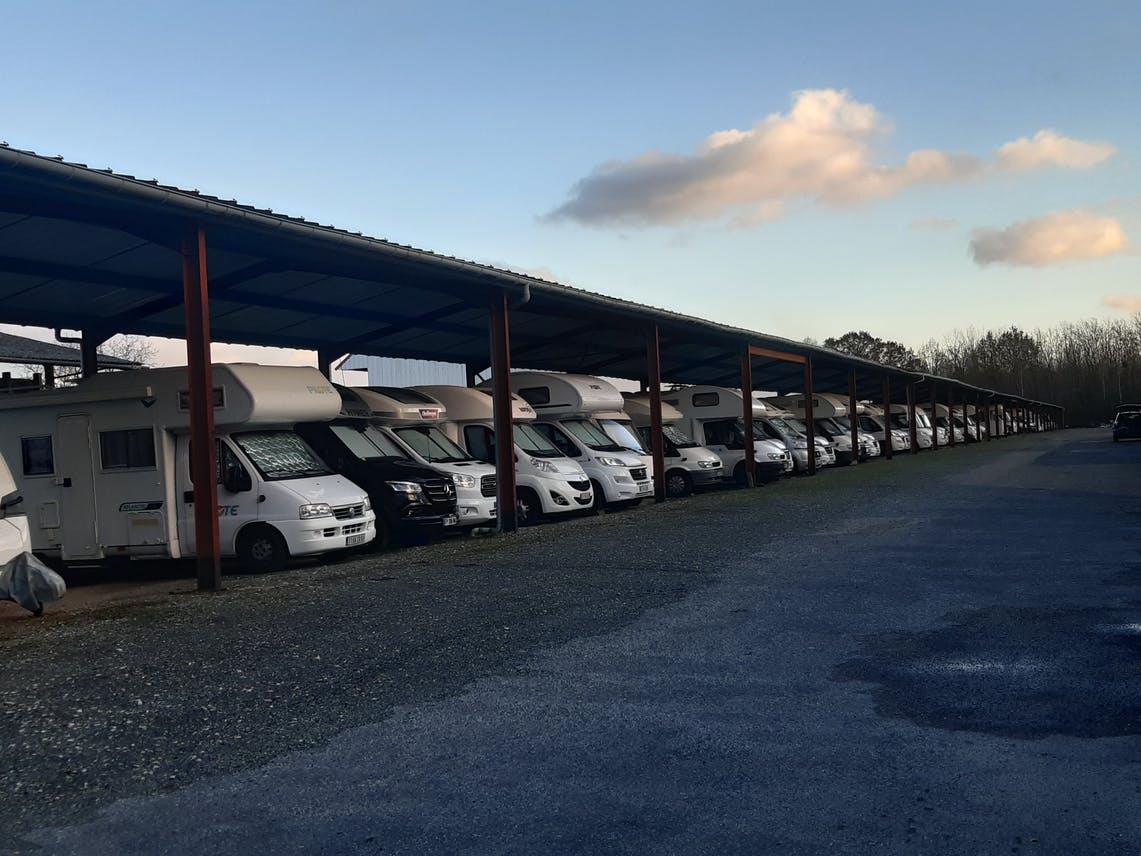 motorhome-storage-near-paris-eric