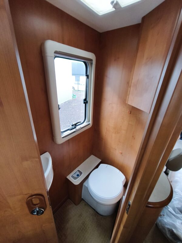 Rapido 9002 DFH - used motorhome for sale in France (18)