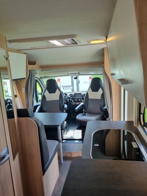 Sunlight V66 2021 used motorhome for sale in France (17)