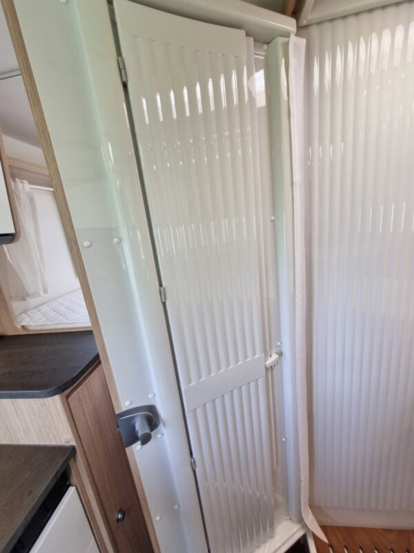Sunlight V66 2021 used motorhome for sale in France (21)