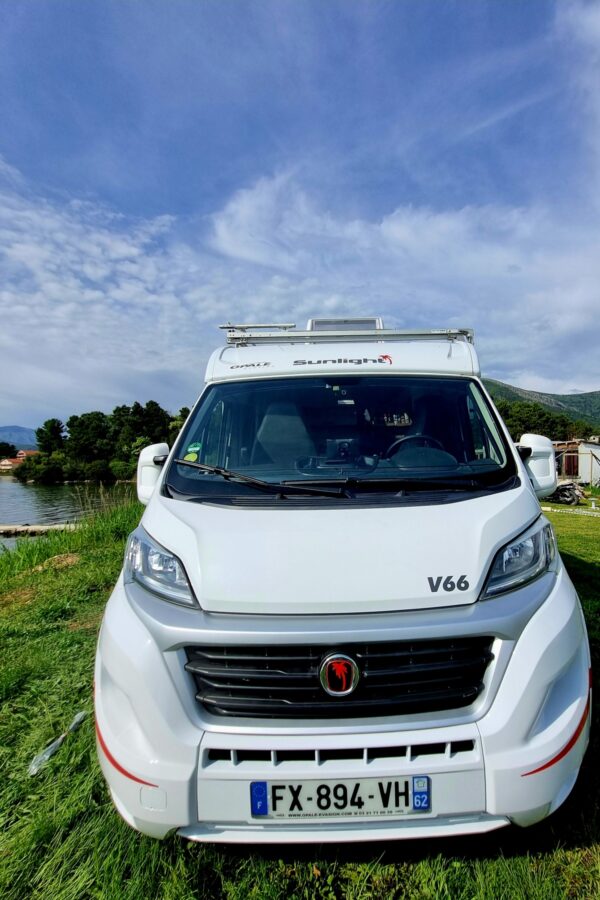 Sunlight V66 2021 used motorhome for sale in France (32)