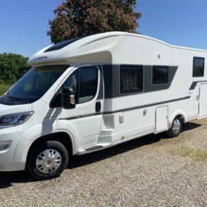 Adria Coral 670 SC Plus (12) exterior front corner