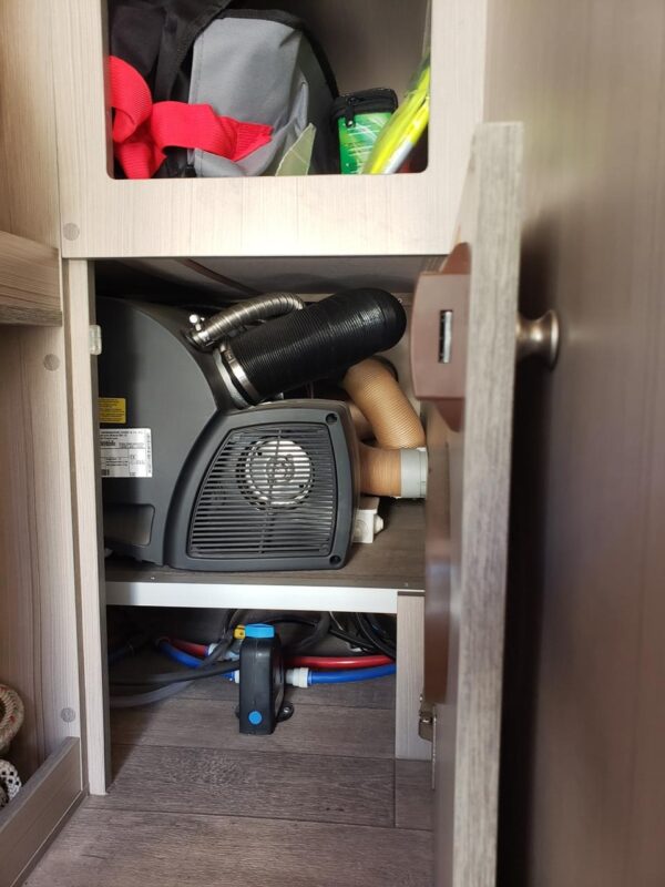 Globe Traveler Voyager Z (2) storage