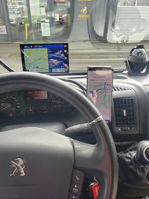 Globe Traveler Voyager Z (2) steering
