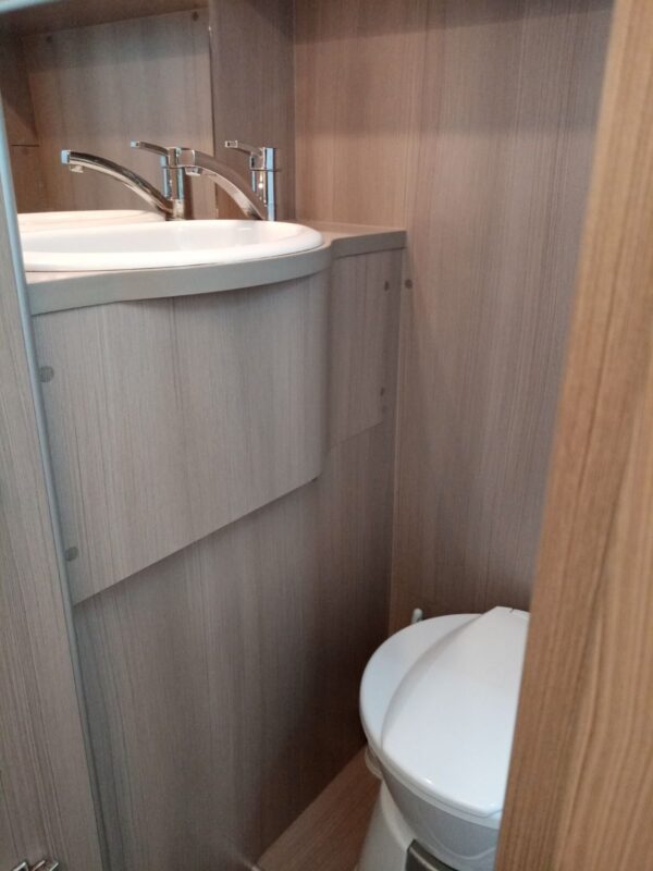 Globe Traveler Voyager Z sink