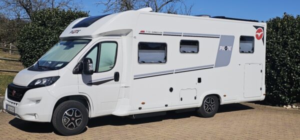 740 Pacific FGJ Expression - used motorhome for sale (5)