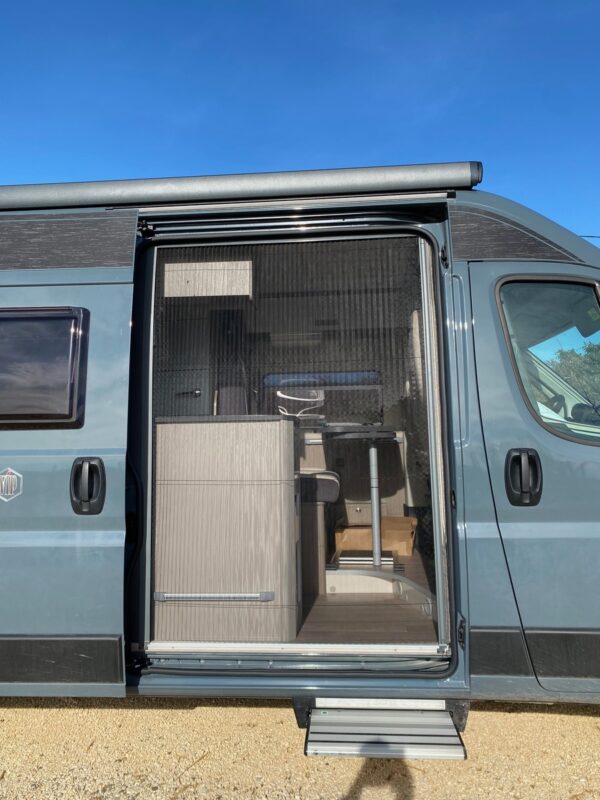Challenger V114 Road Edition VIP - Image 2