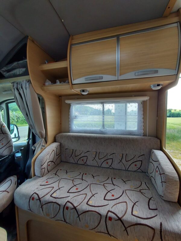 Roller Team Profilé Granduca Garage P dinette seating
