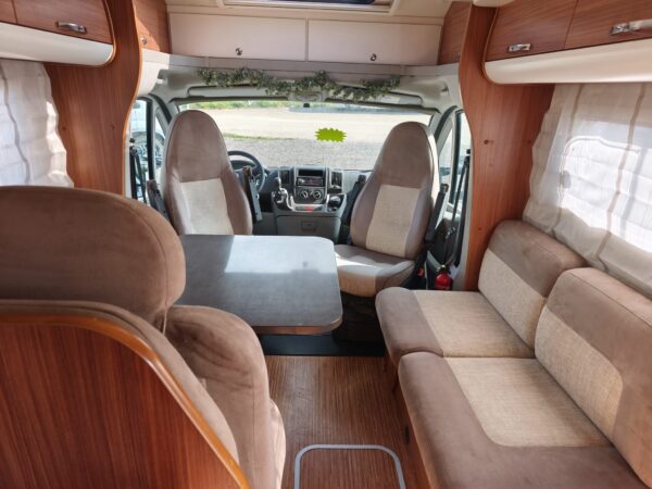 Adria Matrix 650 SK dinette seating area 2