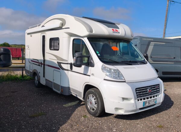 Adria Matrix 650 SK front passanger corner