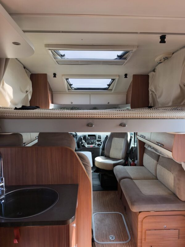 Adria Matrix 650 SK dropdown main bed