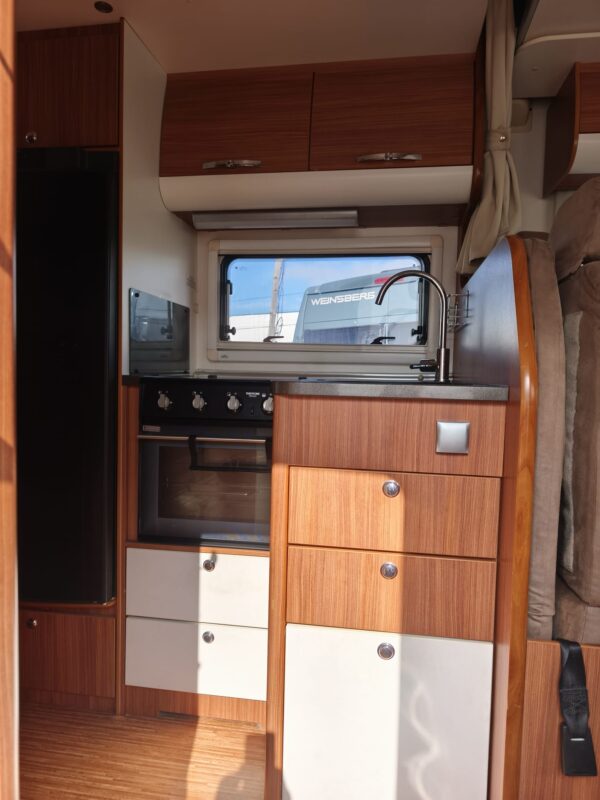 Adria Matrix 650 SK kitchen