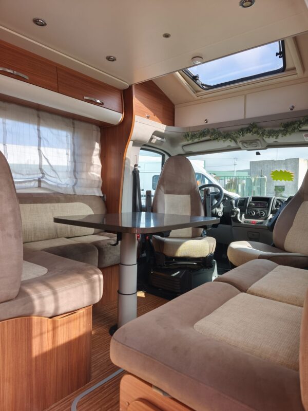 Adria Matrix 650 SK dinette seating area